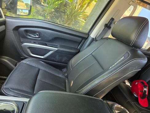 Used 2017 Nissan Titan PRO-4X w/ Pro-4x Convenience Package image 16