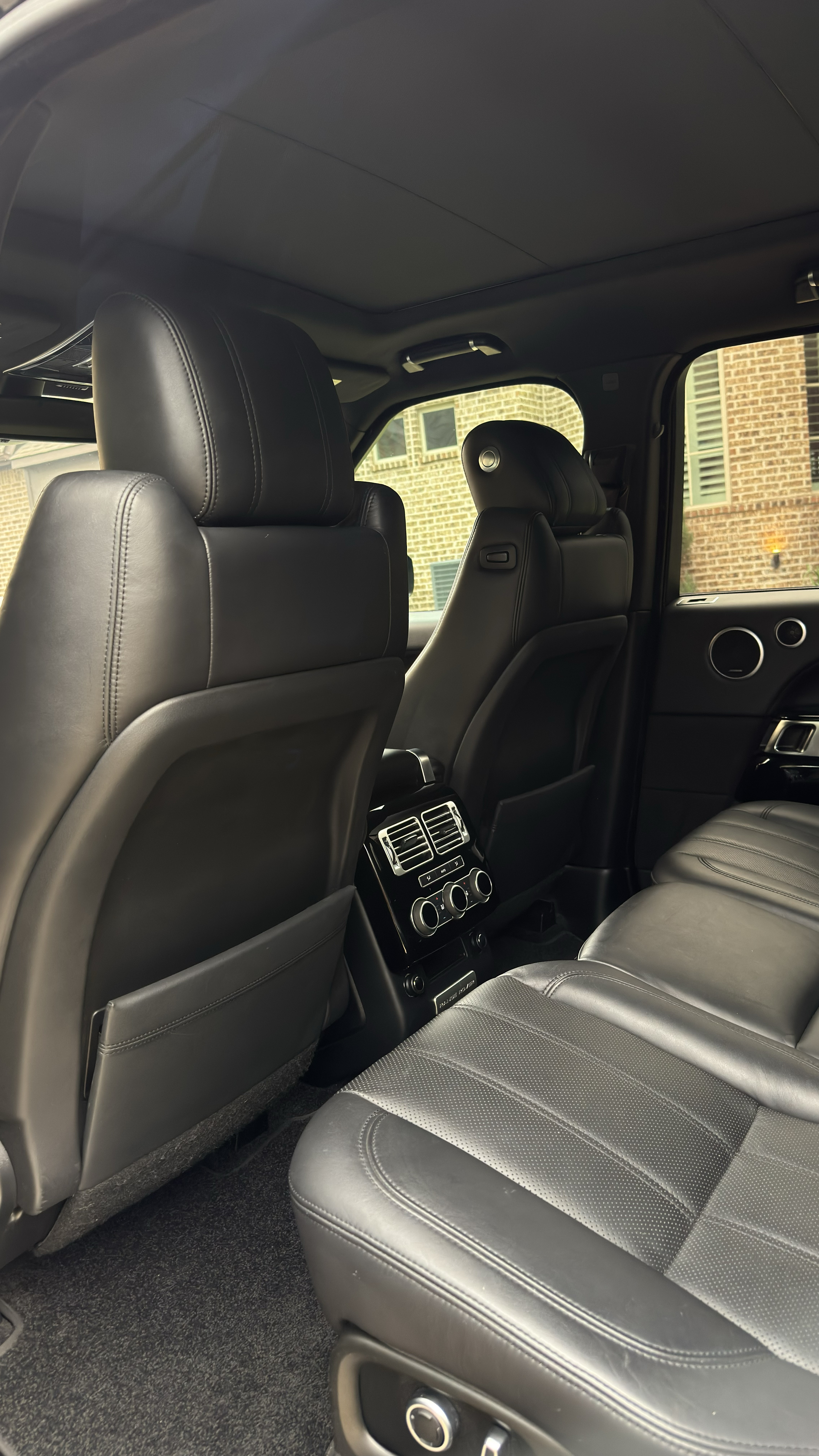 Used 2016 Land Rover Range Rover Supercharged AWD/4WD image 11