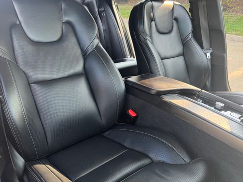 Used 2022 Volvo S90 B6 Inscription w/ Advanced Package AWD/4WD image 23