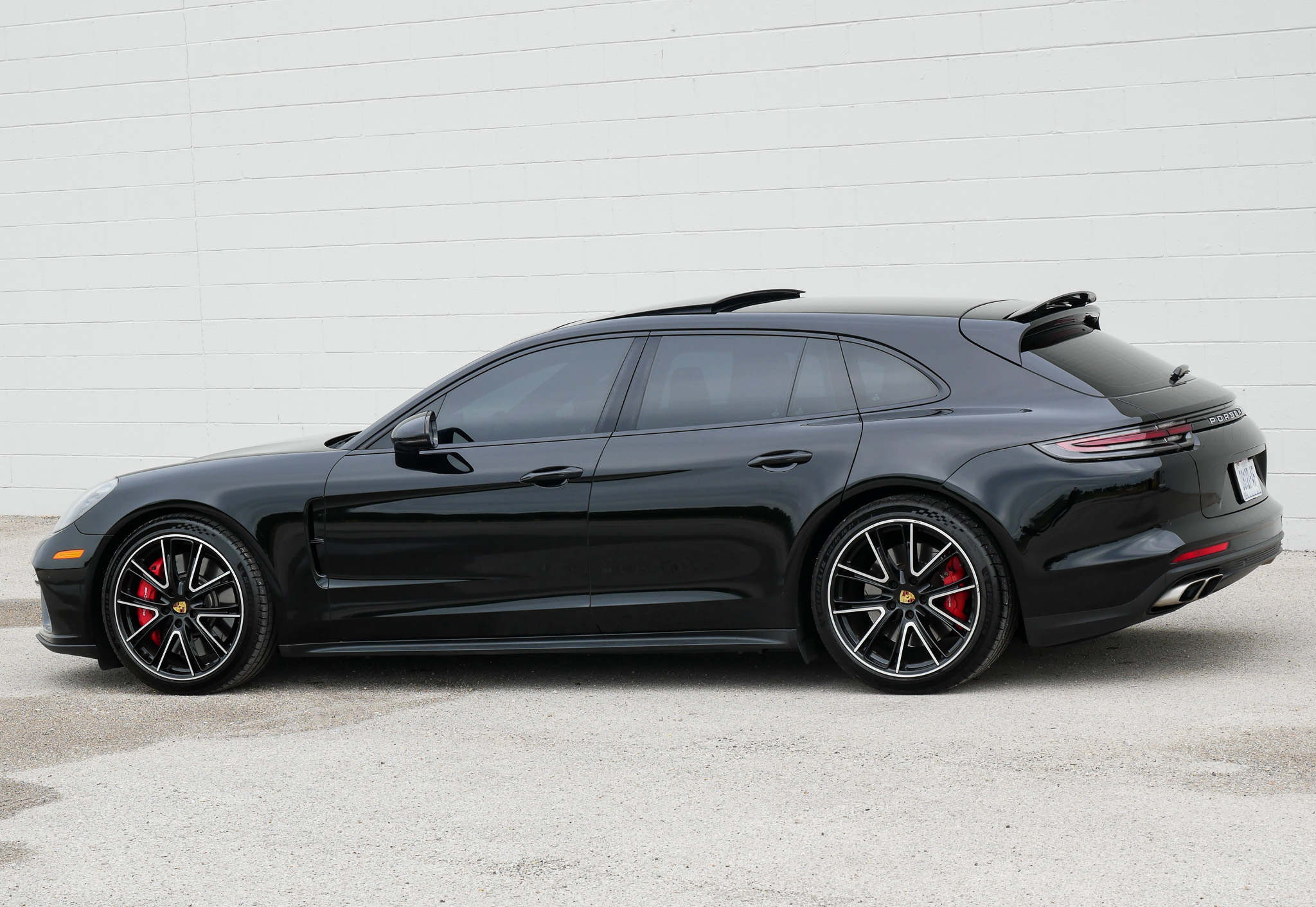 Used 2018 Porsche Panamera Turbo Sport Turismo AWD/4WD image 18
