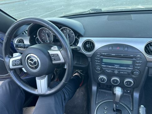 Used 2011 MAZDA MX-5 Miata Grand Touring w/ Premium Pkg image 25