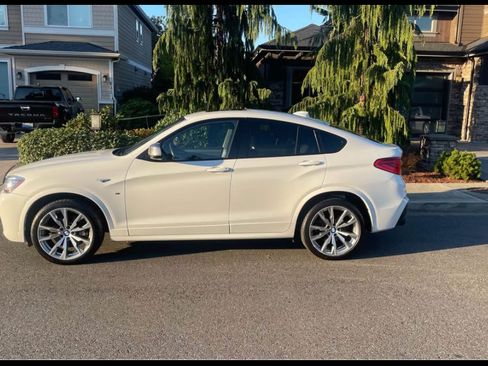 Used 2017 BMW X4 M40i image 13