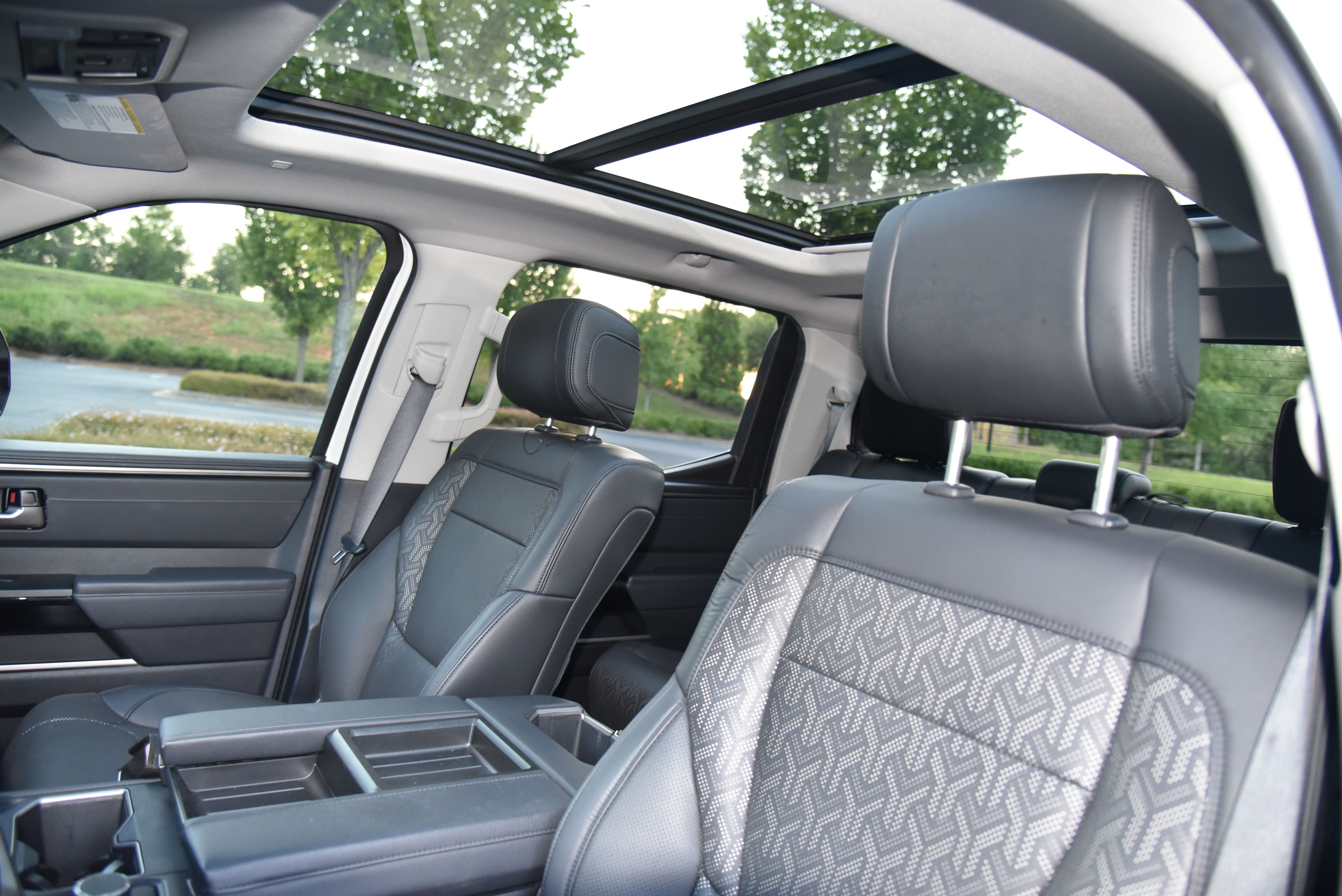 Used 2023 Toyota Tundra Limited w/ Power Package RWD image 13