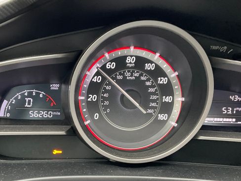 Used 2016 MAZDA MAZDA3 i Touring w/ Popular Equipment Package image 12