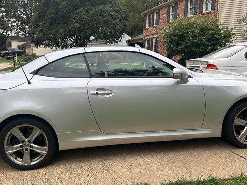 Used 2014 Lexus IS 250C image 8