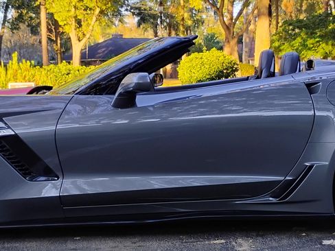 Used 2016 Chevrolet Corvette Z06 w/ 3LZ Preferred Equipment Group image 4