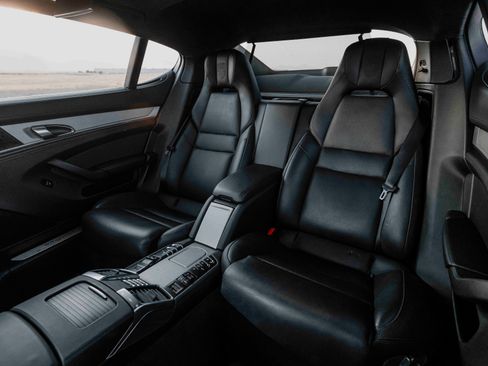 Used 2014 Porsche Panamera Turbo Executive image 16