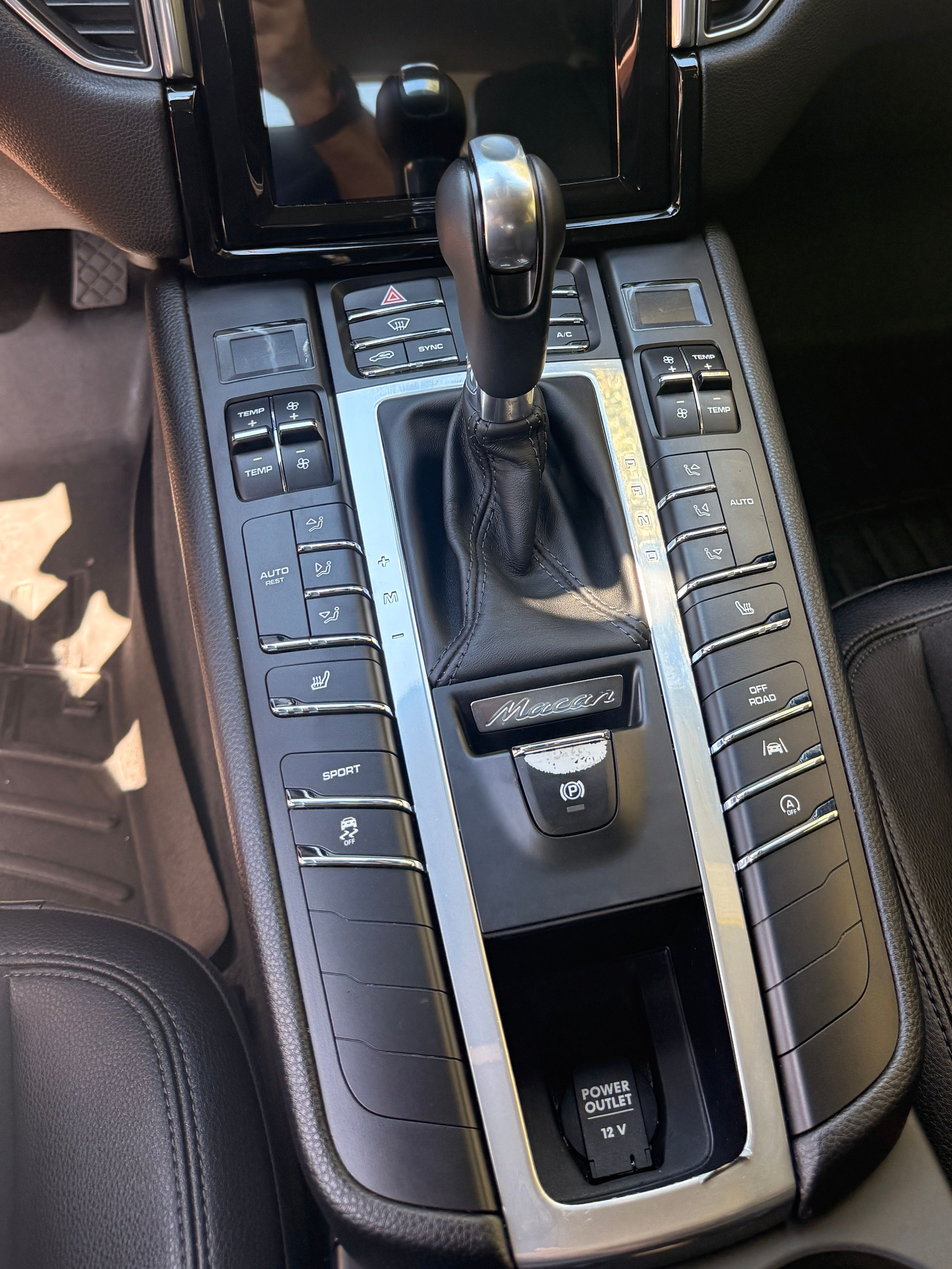 Used 2018 Porsche Macan S AWD/4WD image 18
