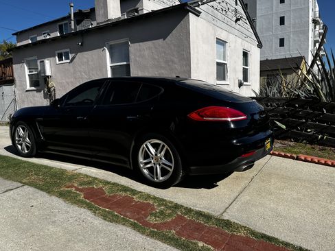 Used 2014 Porsche Panamera image 4