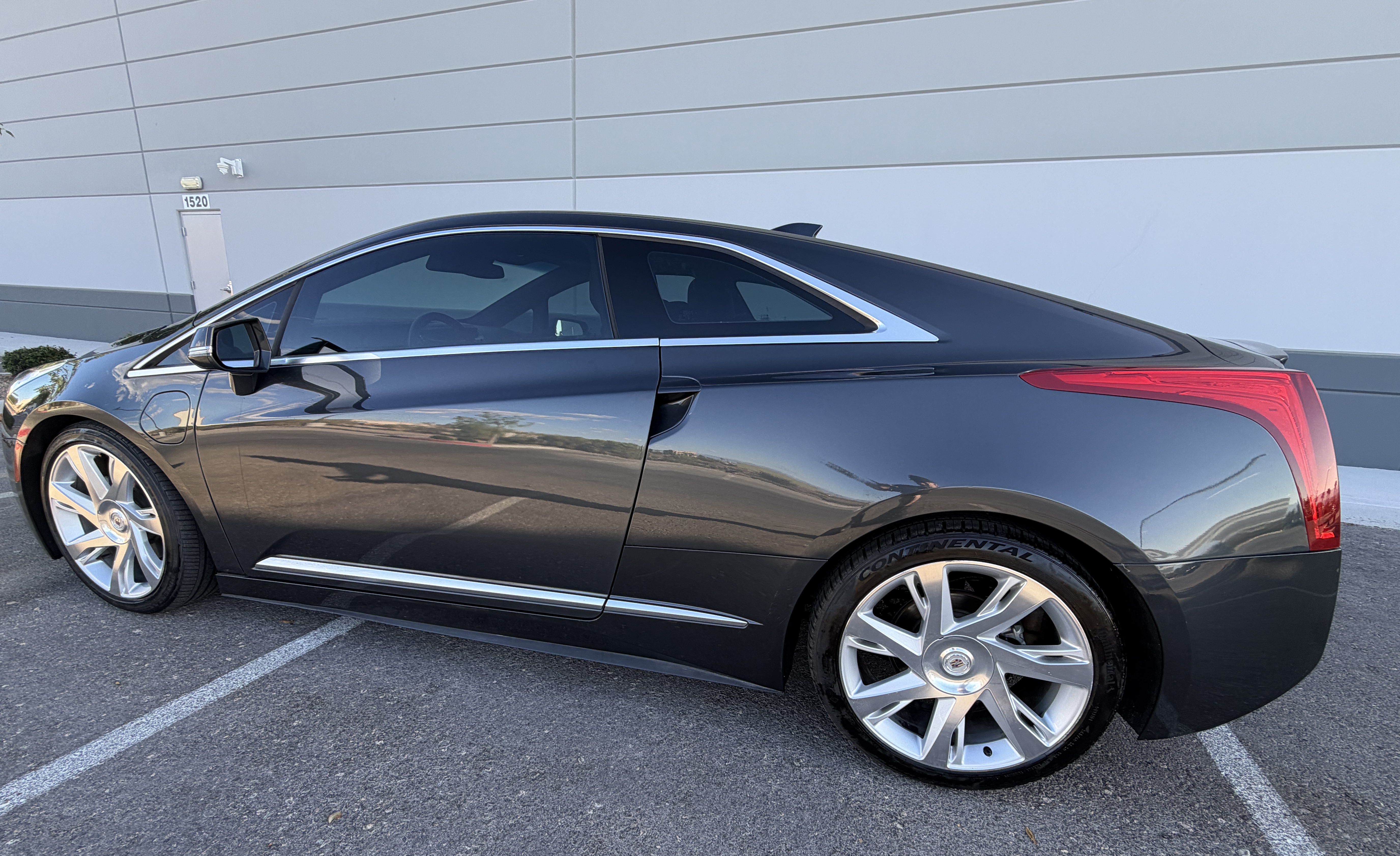 Used 2014 Cadillac ELR FWD image 1