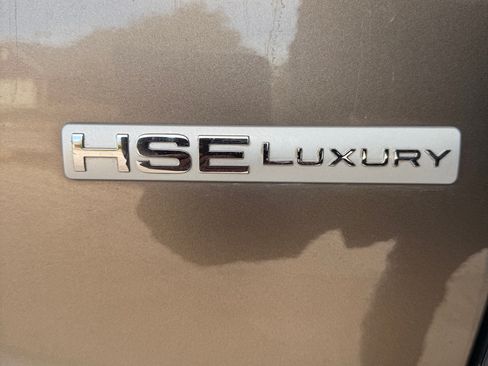 Used 2013 Land Rover Range Rover Sport HSE LUX image 9