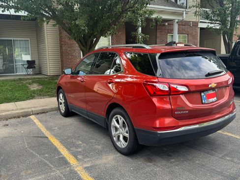 Used 2020 Chevrolet Equinox LT FWD image 10