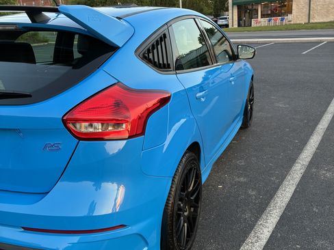 Used 2017 Ford Focus RS AWD/4WD image 6