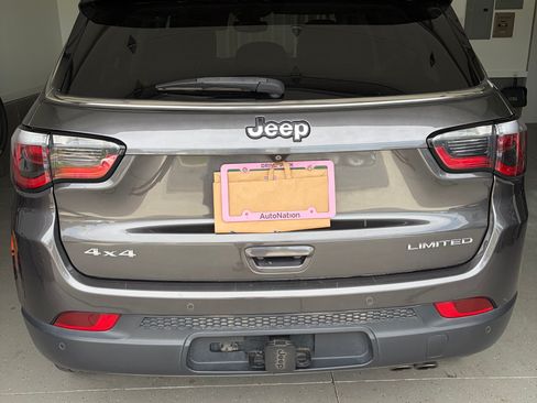 Used 2018 Jeep Compass Limited w/ Navigation Group AWD/4WD image 8