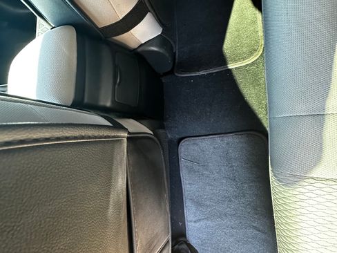 Used 2014 Toyota Corolla LE image 19