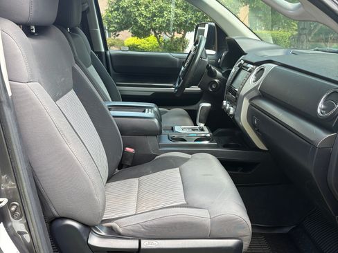 Used 2016 Toyota Tundra SR5 image 6