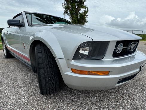 Used 2008 Ford Mustang Premium RWD image 5