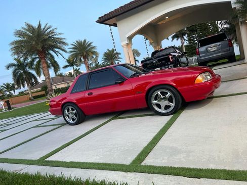 Used 1993 Ford Mustang LX image 14