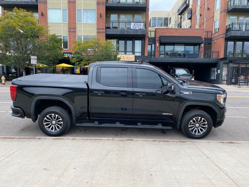 Used 2021 GMC Sierra 1500 AT4 w/ AT4 Preferred Package image 9