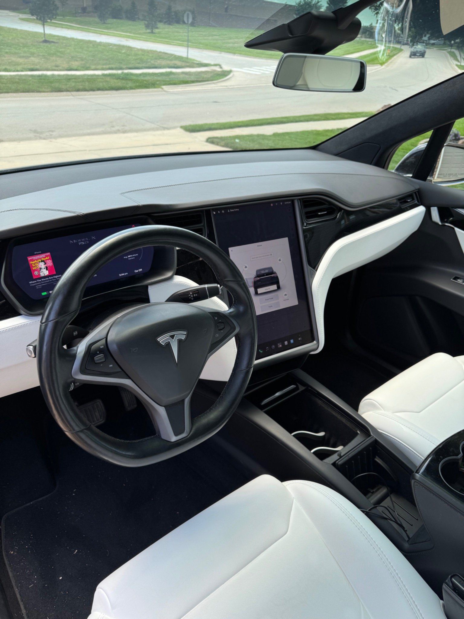 Used 2018 Tesla Model X 75D AWD/4WD image 6