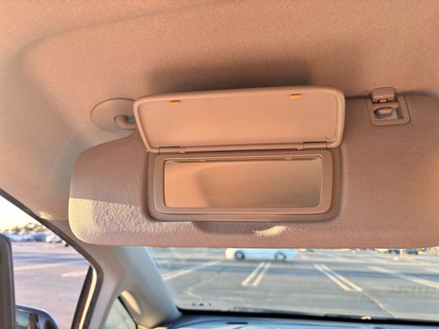 Used 2020 Chevrolet Bolt LT image 19