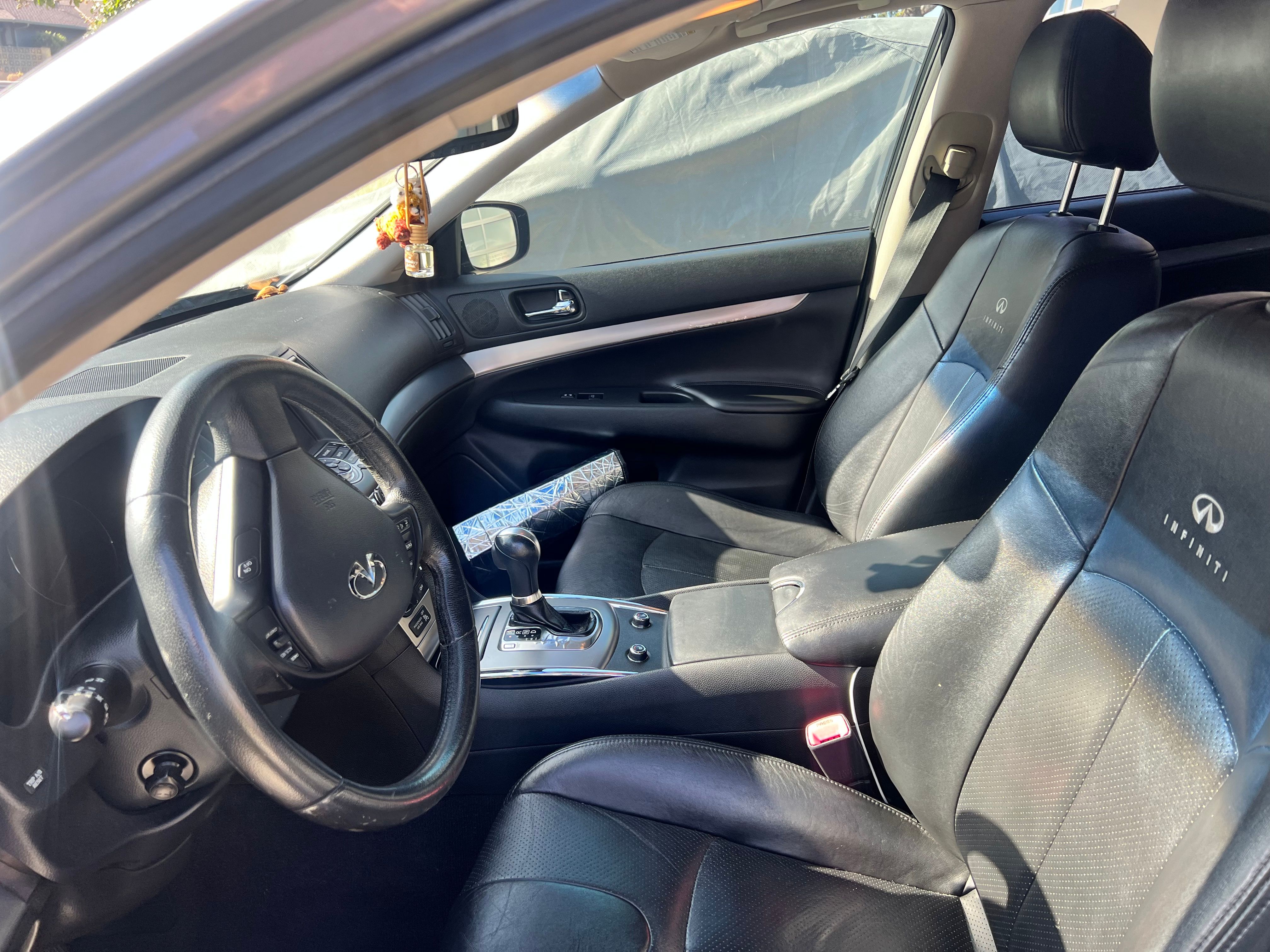 Used 2010 INFINITI G37 Journey w/ Premium Pkg RWD image 13