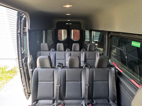 Used 2021 Mercedes-Benz Sprinter 2500 image 13