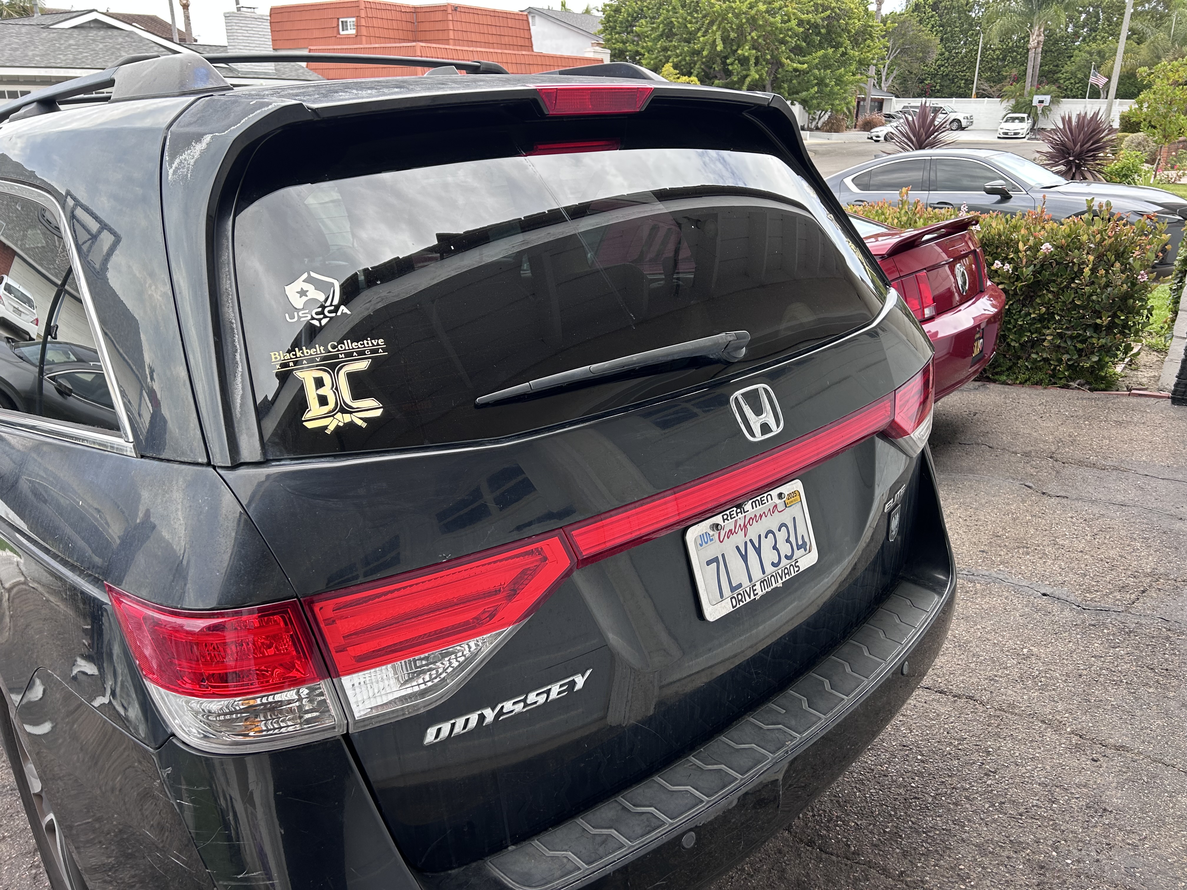 Used 2015 Honda Odyssey Touring Elite image 9