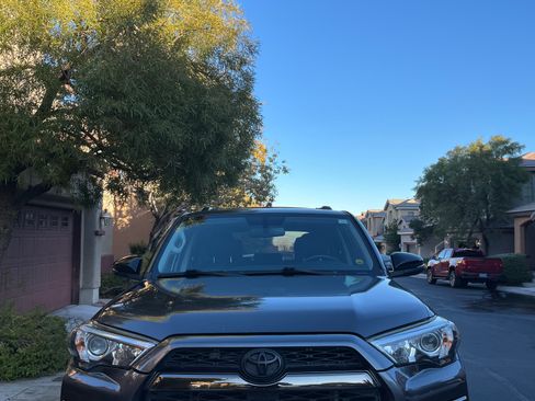 Used 2019 Toyota 4Runner Limited image 2