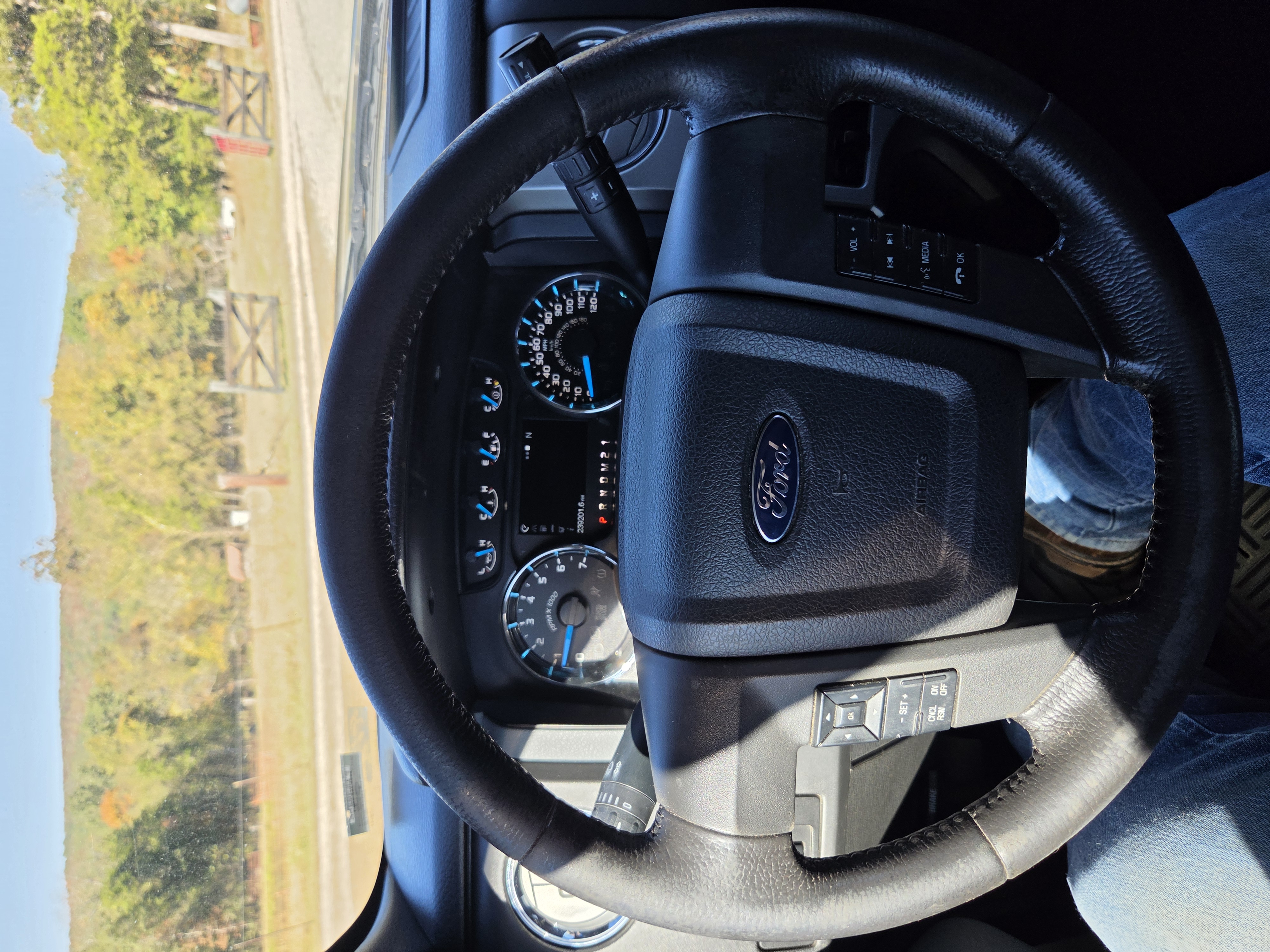 Used 2014 Ford F150 XLT w/ Equipment Group 302A Luxury AWD/4WD image 13