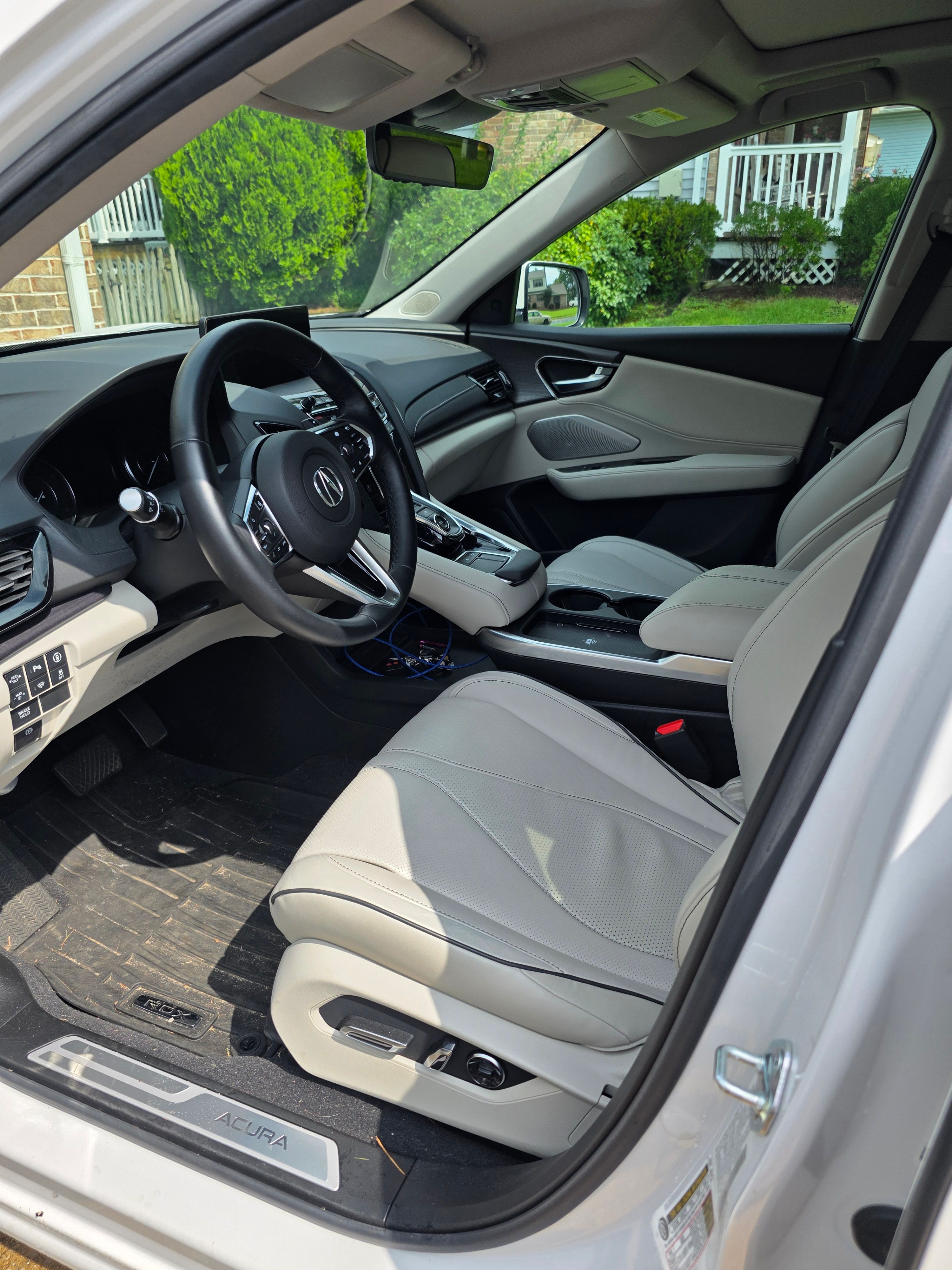 Used 2025 Acura RDX w/ Advance Package AWD/4WD image 1