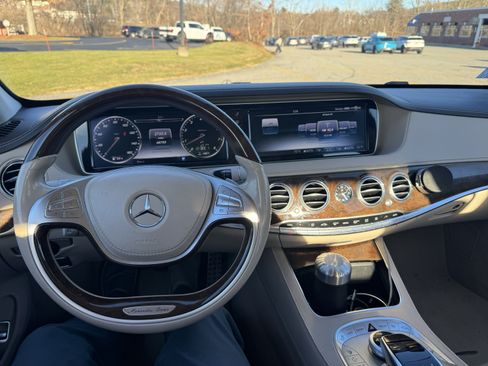 Used 2017 Mercedes-Benz S 550 4MATIC Sedan image 11