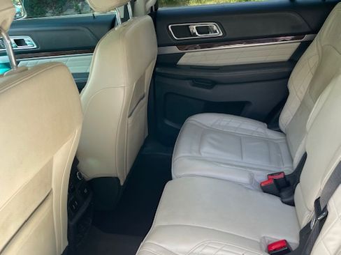 Used 2016 Ford Explorer Platinum AWD/4WD image 15