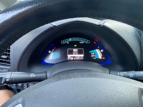 Used 2015 Nissan Leaf S w/ Charge Package FWD image 8