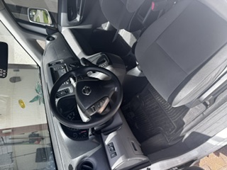 Used 2018 Nissan NV200 SV w/ Navigation Package FWD image 2