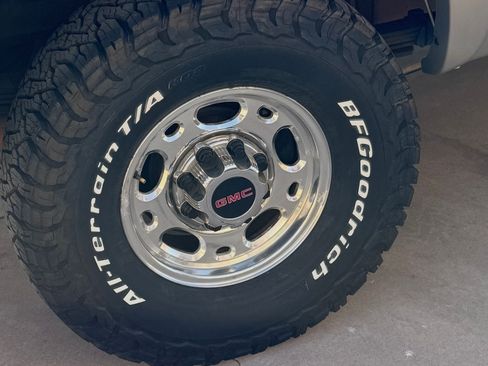 Used 2007 GMC Sierra 2500 SLT w/ Heavy-Duty Power Package AWD/4WD image 10