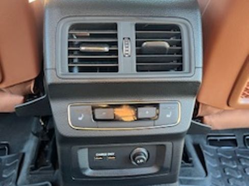 Used 2022 Audi Q5 2.0T Prestige w/ Prestige Package image 12