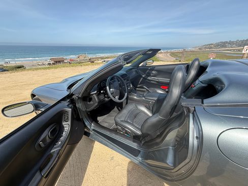 Used 2004 Chevrolet Corvette Convertible 2D w/ Preferred Equipment Group image 8