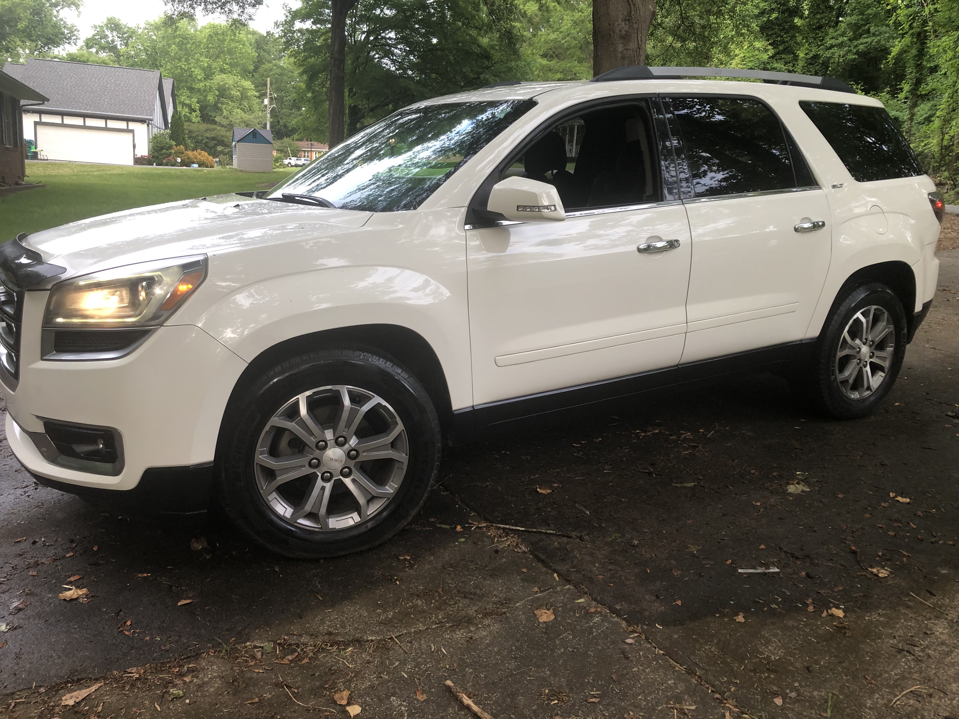 Used 2013 GMC Acadia SLT AWD/4WD image 4