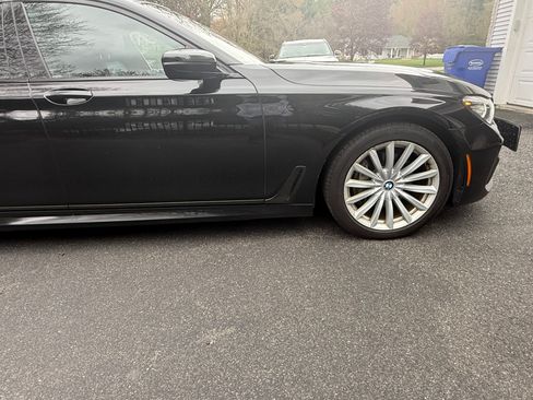 Used 2019 BMW 740i xDrive w/ Executive Package AWD/4WD image 12