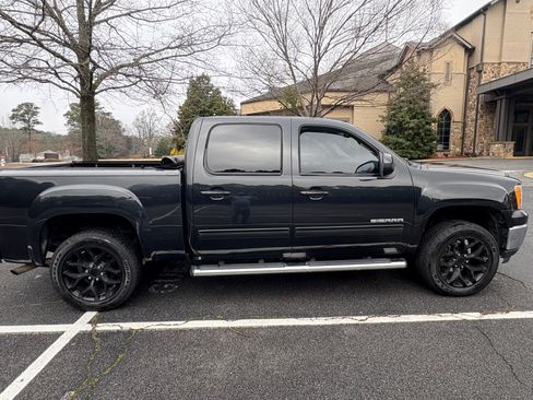 Used 2010 GMC Sierra 1500 SLT w/ SLT Convenience Package image 5