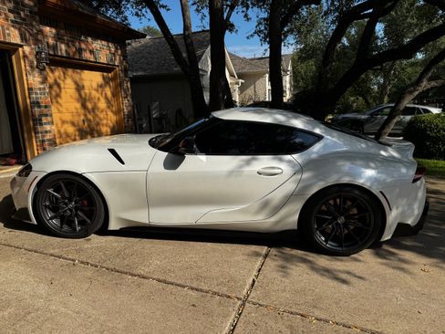 Used 2023 Toyota Supra Premium w/ Driver Assist Package RWD image 5