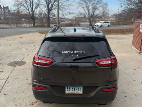 Used 2016 Jeep Cherokee Latitude w/ Comfort/Convenience Group image 5