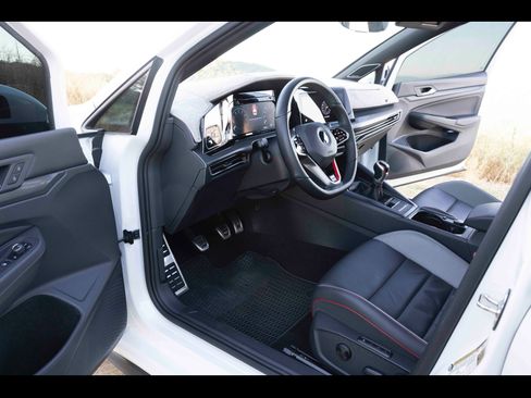 Used 2022 Volkswagen GTI Autobahn image 5