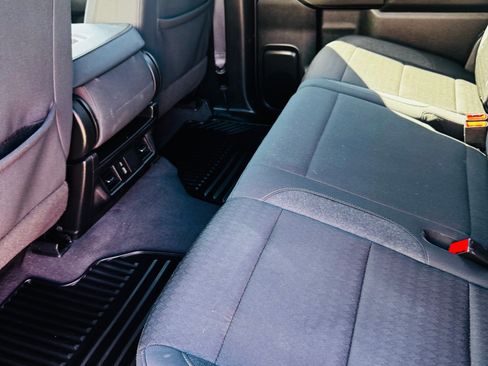 Used 2024 Chevrolet Silverado 2500 Custom w/ Custom Value Package AWD/4WD image 9