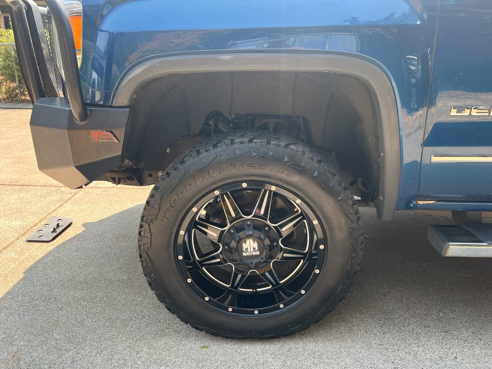 Used 2017 GMC Sierra 3500 Denali w/ Duramax Plus Package AWD/4WD image 22
