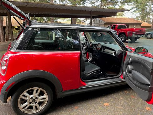 Used 2012 MINI Cooper Hardtop image 9
