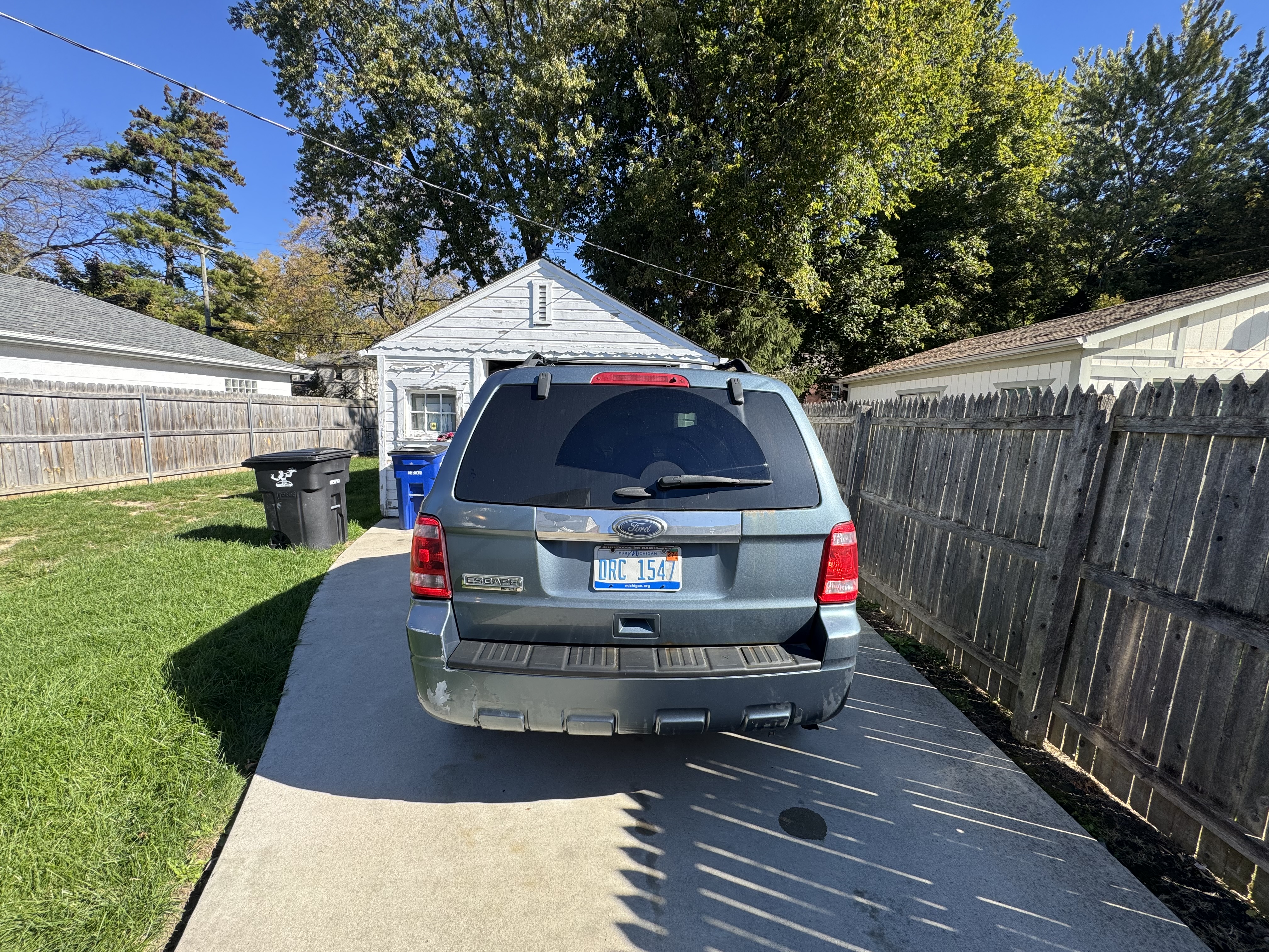 Used 2012 Ford Escape Limited FWD image 2