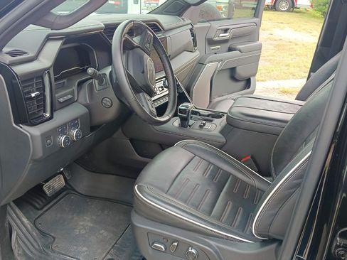 Used 2024 GMC Sierra 1500 AT4X AWD/4WD image 11