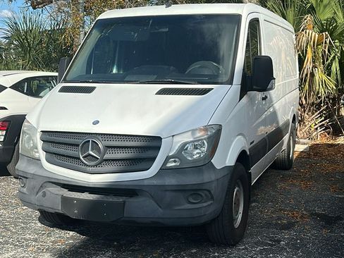Used 2015 Mercedes-Benz Sprinter 2500 image 1